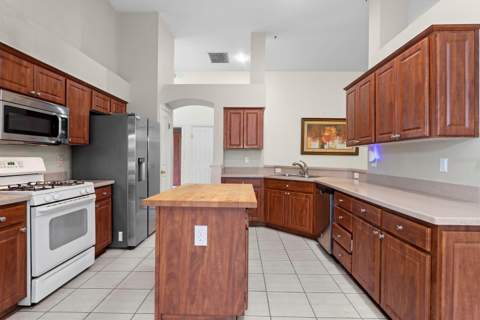 10420 Springrose Drive, Tampa FL - photo 6 of 6