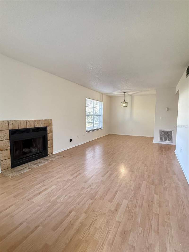 2 bedroom Condominium at 14308 Hanging Moss Circle #102, The Oaks Unit Viii A Condomini, Tampa — photo 4