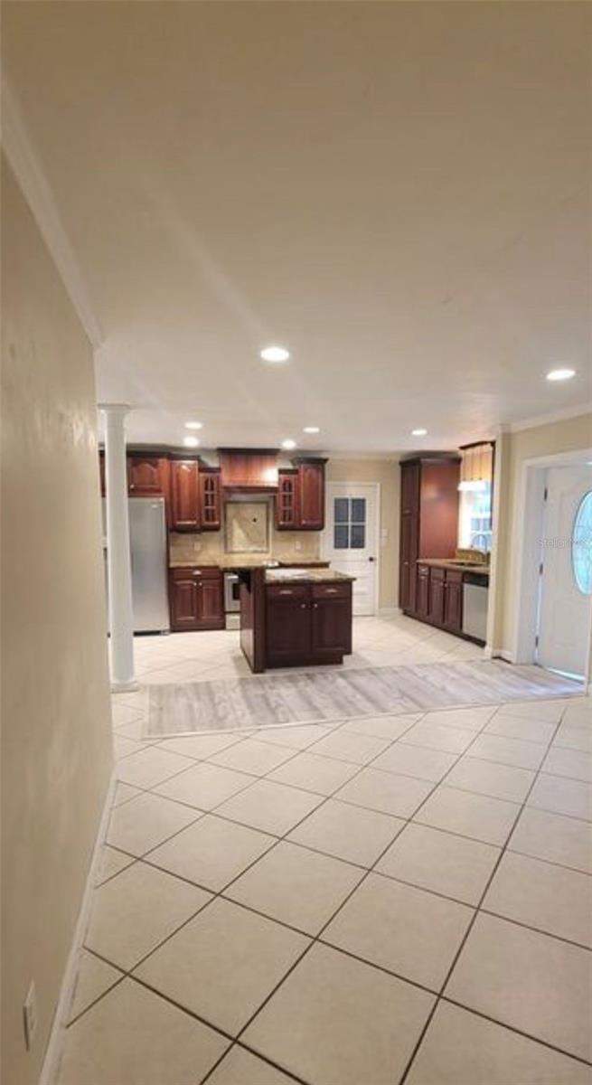 3 bedroom Single Family Residence at 3805 NW 50th Street, Gainesville, Gainesville — photo 2