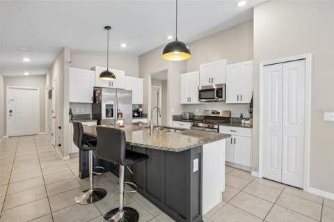 9415 Lemon Drop Loop, Sun City Center FL - photo 15 of 54