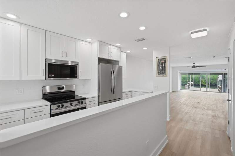 2 bedroom Villa at 280 Boca Ciega Point Boulevard, Boca Ciega Point East, St Petersburg — photo 4