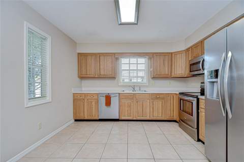 5912 Newberry Court, Zephyrhills FL - photo 15 of 40