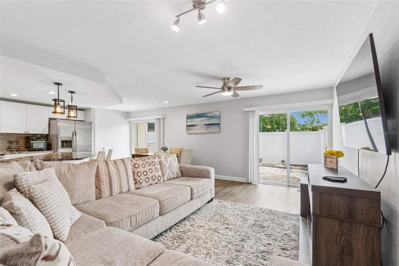 3 bedroom Townhouse at 7324 Stone Haven Court, Townhouses At Bonnie Bay Condo, Pinellas Park — photo 5