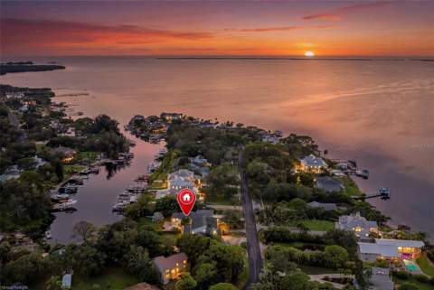 2030 Gulfview Drive, Holiday FL - photo 10 of 77