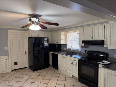 4404 Areca Palm Drive, Zephyrhills FL - photo 8 of 16