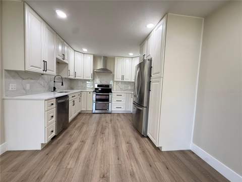 10501 Hardwood Court, Port Richey FL - photo 11 of 58