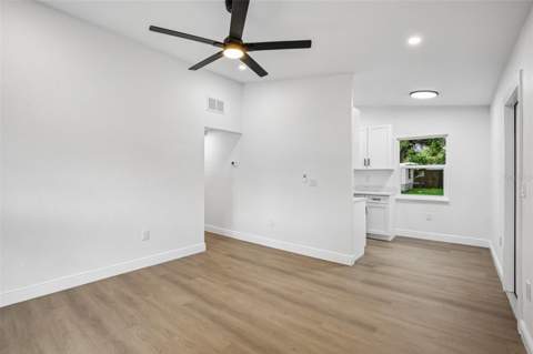 334 E Cornelius Circle, Sarasota FL - photo 7 of 26