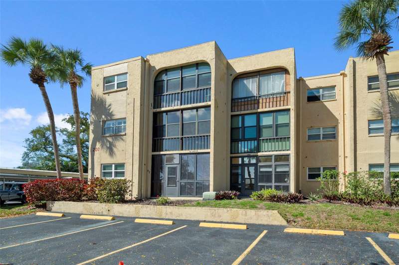 1 bedroom Condominium at 11485 Oakhurst Road #200-208, Waters Edge 3 Condo, Largo — photo 5
