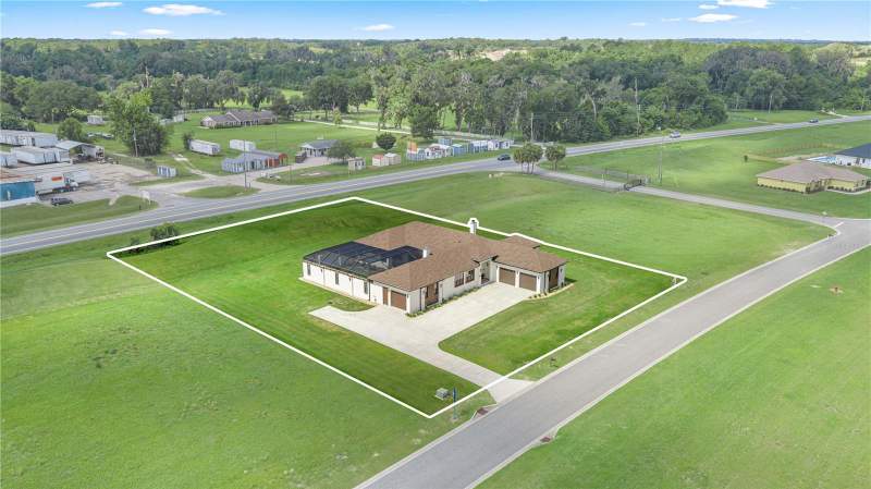 3 bedroom Single Family Residence at 1866 NW 79th Loop, Irish Acres, Ocala — photo 2