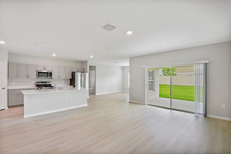 5 bedroom Single Family Residence at 31670 Baronne Street, Pasadena Landing, Wesley Chapel — photo 3