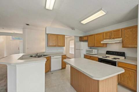6349 Ashfield Place, Wesley Chapel FL - photo 6 of 33