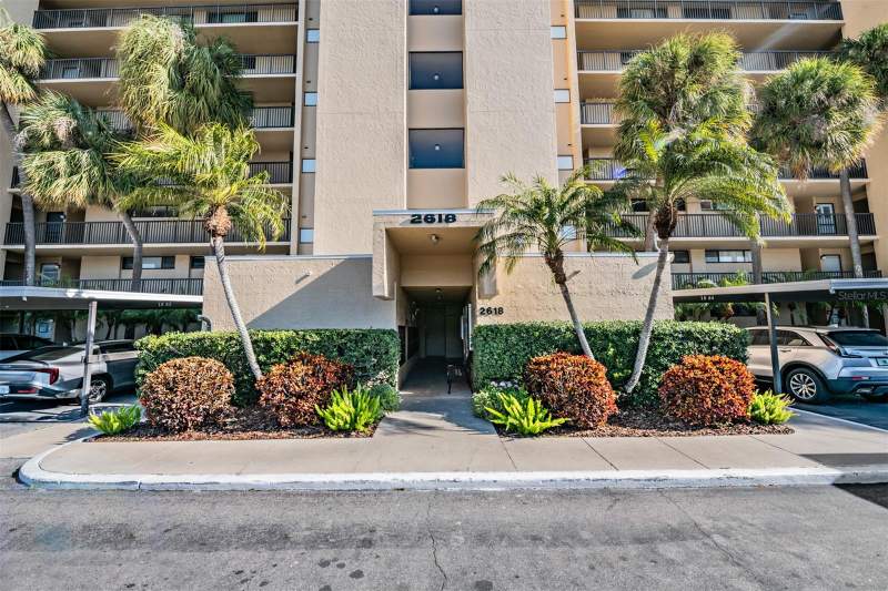 2 bedroom Condominium at 2618 Cove Cay Drive #204, Cove Cay 26-18 Village I, Clearwater — photo 2