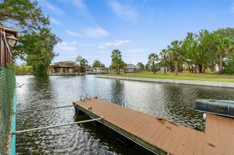 7235 Maryland Avenue, Hudson FL - photo 20 of 51