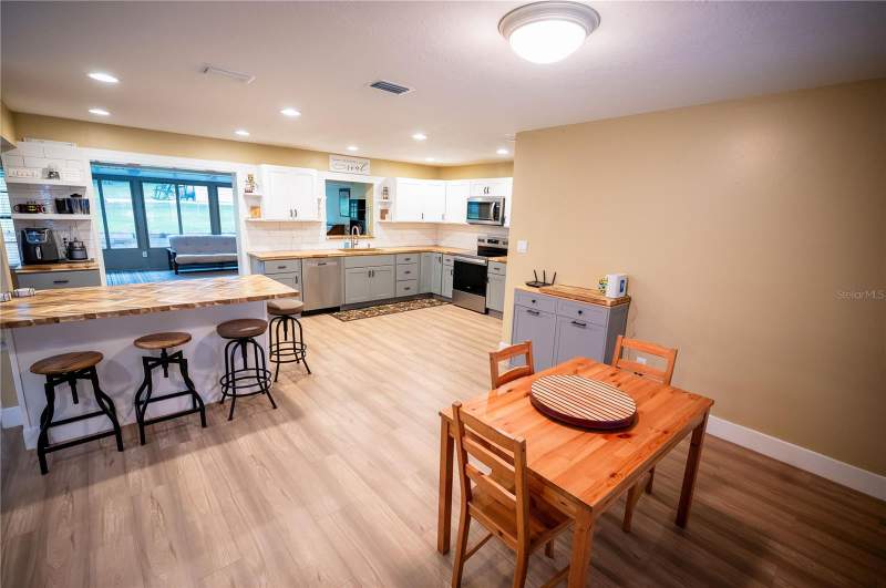 3 bedroom Single Family Residence at 23816 Oak Tree Drive, Golden Oaks, Sorrento — photo 3