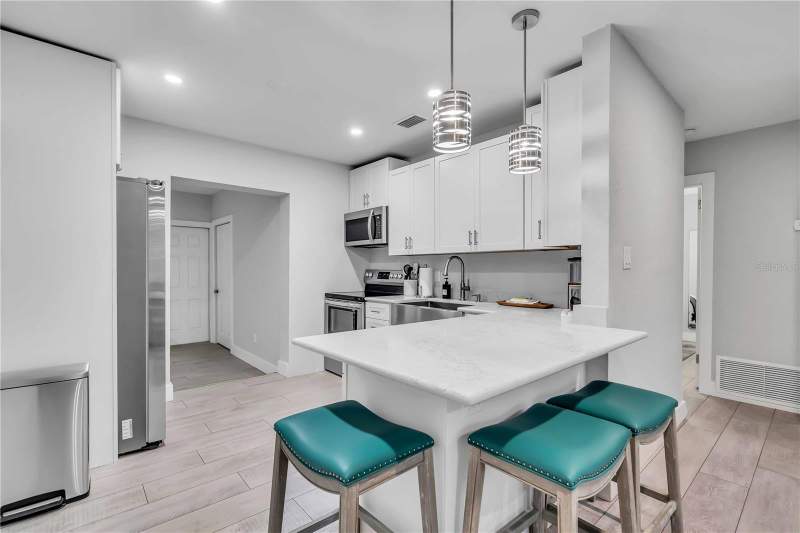 2 bedroom Single Family Residence at 3231 New England Street, Sun Haven, Sarasota — photo 4