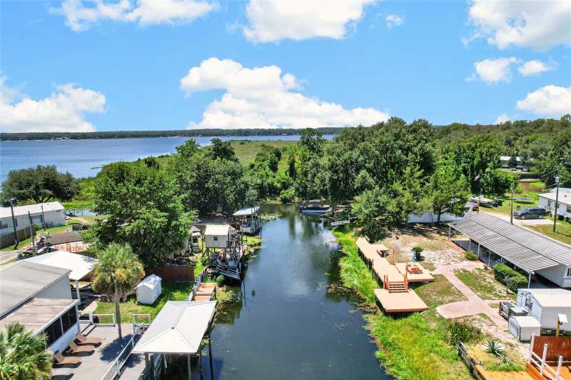 2 bedroom Mobile Home at 13651 NE 237th Court, Lake Kerr Key, Fort Mc Coy — photo 5