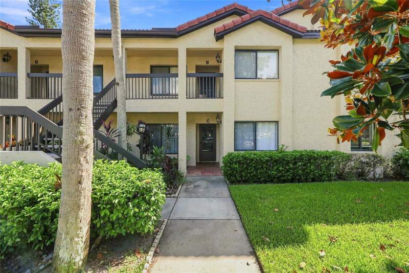 2 bedroom Condominium at 1801 E Lake Road #17C, El Pasado A Condo, Palm Harbor — photo 2