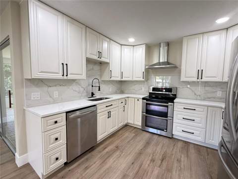 10501 Hardwood Court, Port Richey FL - photo 12 of 58