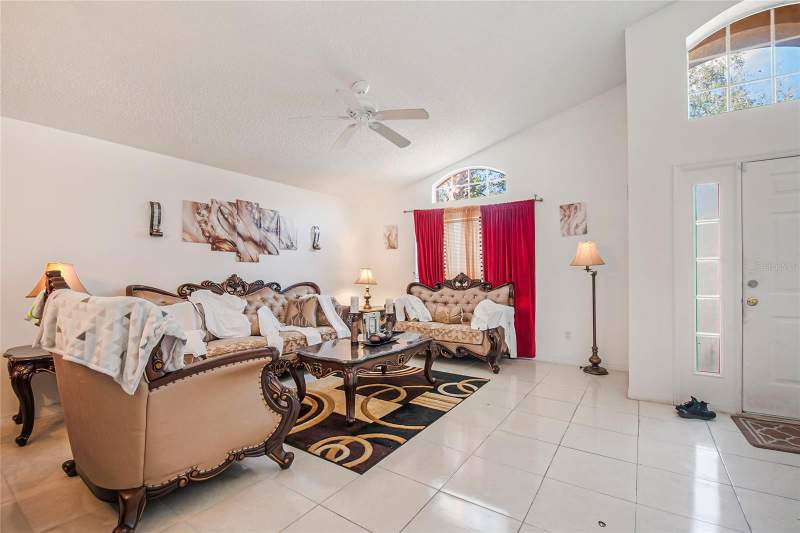 4 bedroom Single Family Residence at 1105 Seasons Boulevard, Seasons, Kissimmee — photo 3