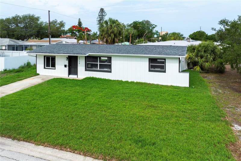 3 bedroom Single Family Residence at 3730 75th Street, Tyrone, St Petersburg — photo 2