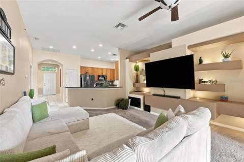 35136 Deerfield Oaks Drive, Zephyrhills FL - photo 6 of 52