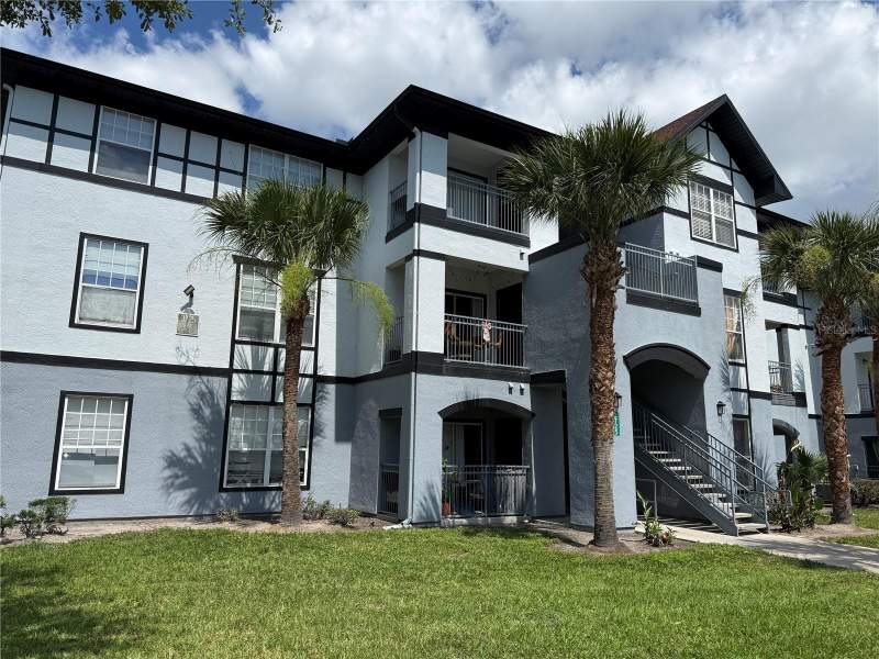 3725 CASTLE PINES LANE #4322 home for sale in Orlando Academy Cay Club