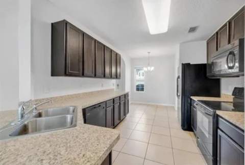 724 Lake Cummings Boulevard, Lake Alfred FL - photo 7 of 33