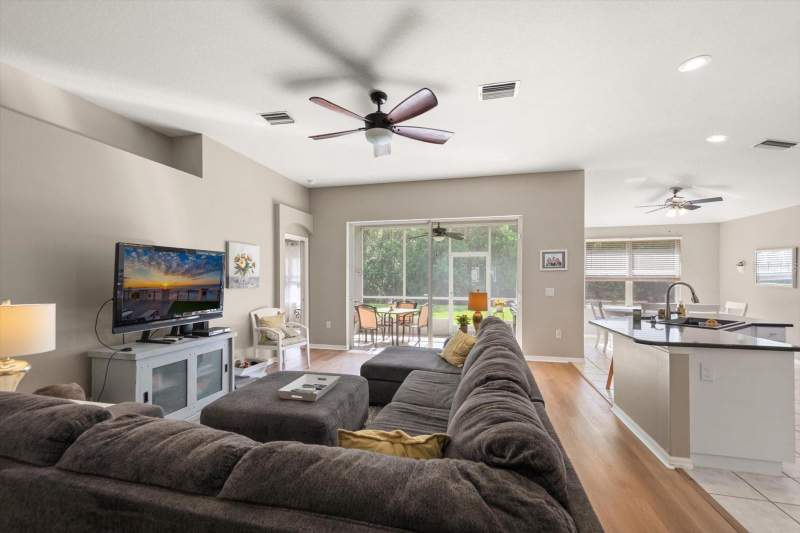 5 bedroom Single Family Residence at 4422 Havelocke Drive, Oakstead Prcl 05, Land O Lakes — photo 4