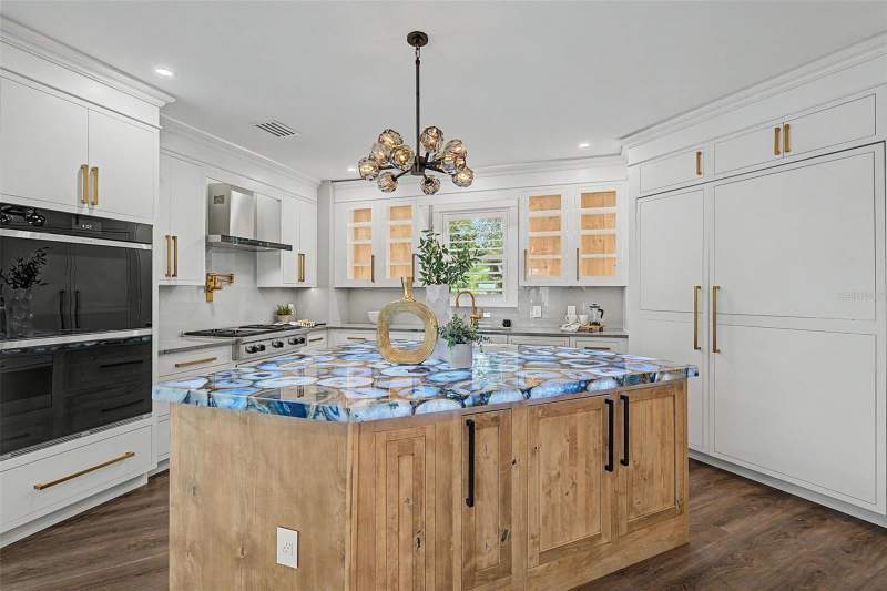 4 bedroom Single Family Residence at 3781 Executive Drive, Presidents Landing Ph 1, Palm Harbor — photo 5