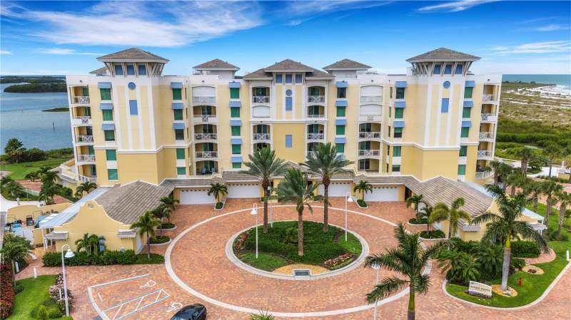 3 bedroom Condominium at 795 Collany Road #304, Sunset Pointe At Collany Key III Condo, St Petersburg — photo 2