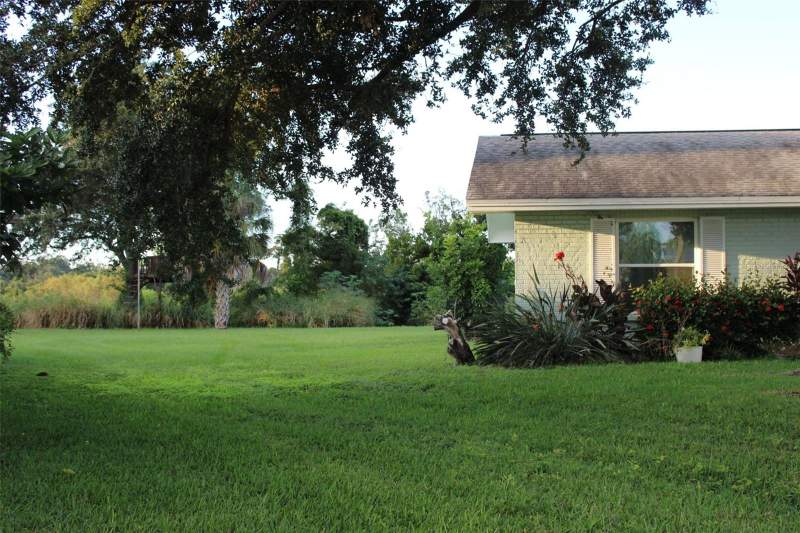 3 bedroom Single Family Residence at 1304 Alameda Avenue, Del Oro Groves 1st Add, Clearwater — photo 2