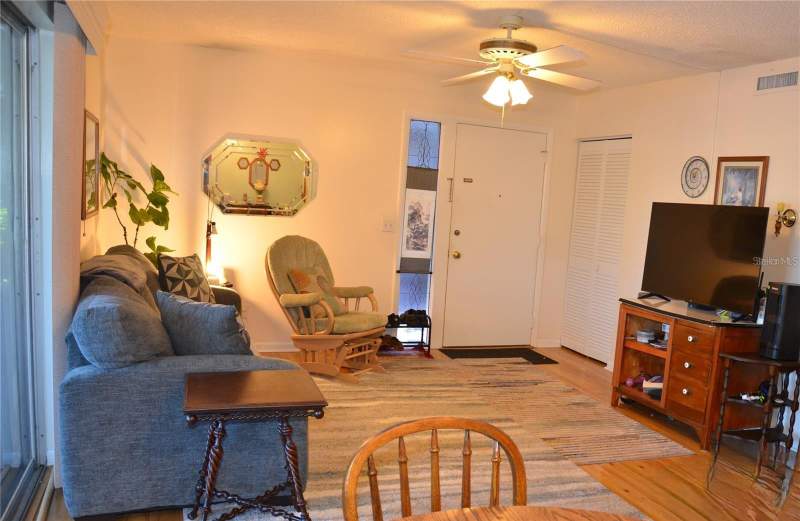 2 bedroom Condominium at 1960 Union Street #19, Oak Lake Park Condo, Clearwater — photo 4