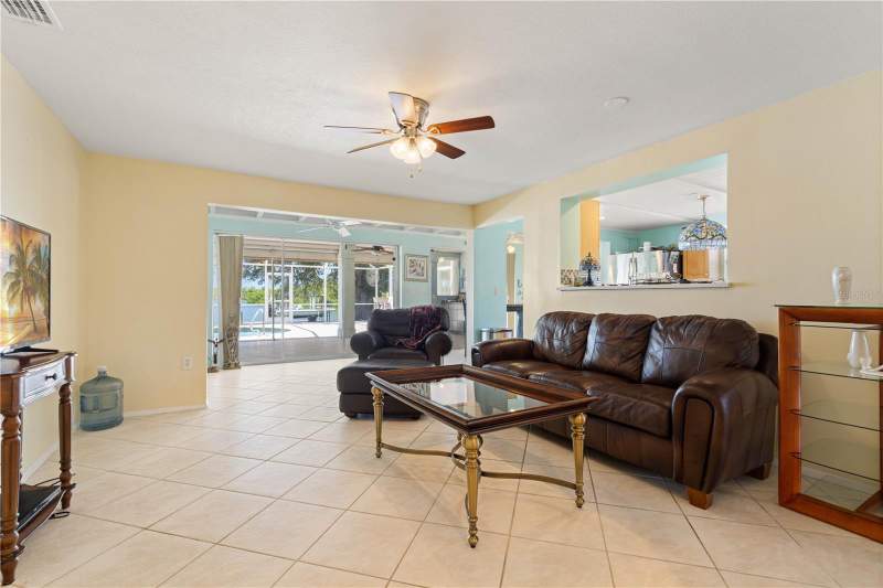 2 bedroom Single Family Residence at 174 Spring Lake Boulevard, Port Charlotte Sec 010, Port Charlotte — photo 3