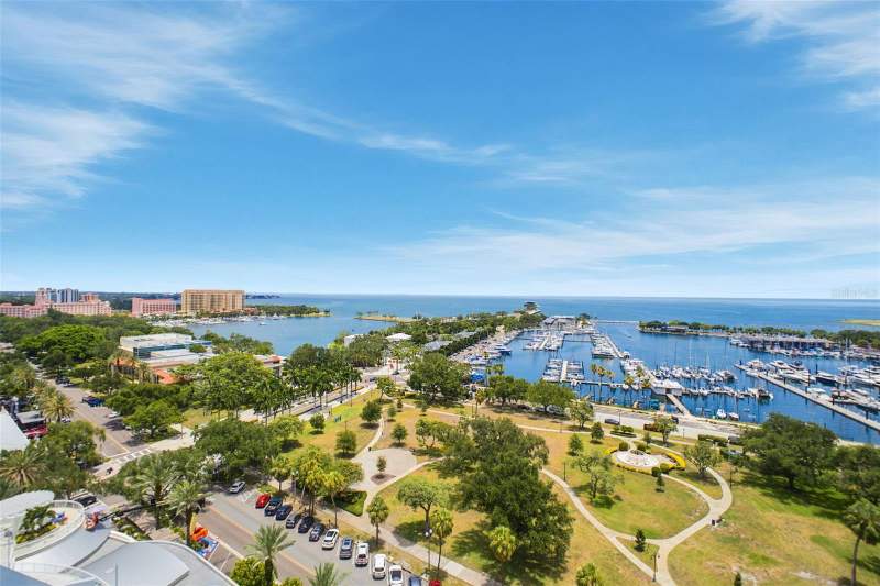 3 bedroom Condominium at 100 Beach Drive #1501, Florencia Condo, St Petersburg — photo 3