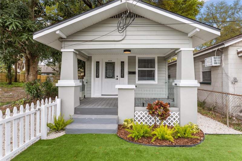 2410 E COLUMBUS DRIVE home for sale in Mays