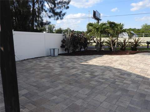 8822 Rocky Creek Drive, Tampa FL - photo 6 of 36