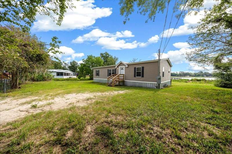 3 bedroom Manufactured Home at 8581 NE 147th Court, Lake Lynne, Silver Springs — photo 3