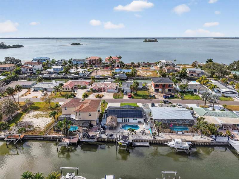 3 bedroom Single Family Residence at 2171 Lagoon Drive, Harbor View Villas 4th Add, Dunedin — photo 3