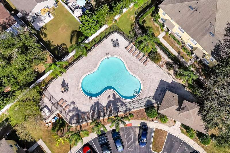3 bedroom Townhouse at 209 Draw Bridge Ln, Kings Mill, Valrico — photo 2