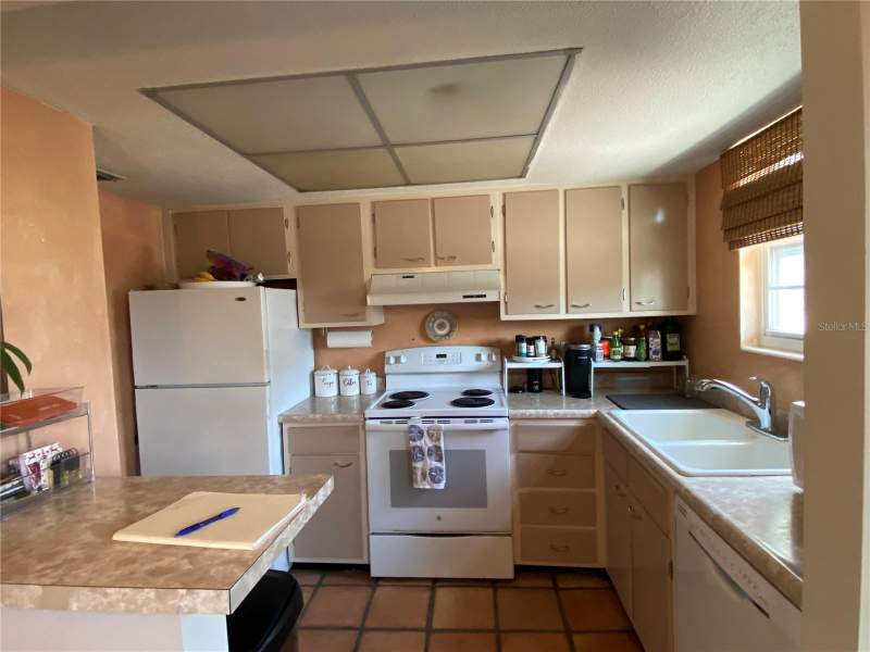 1 bedroom Condominium at 1500 Gay Road #4D, Chateaux Du Lac, Winter Park — photo 4