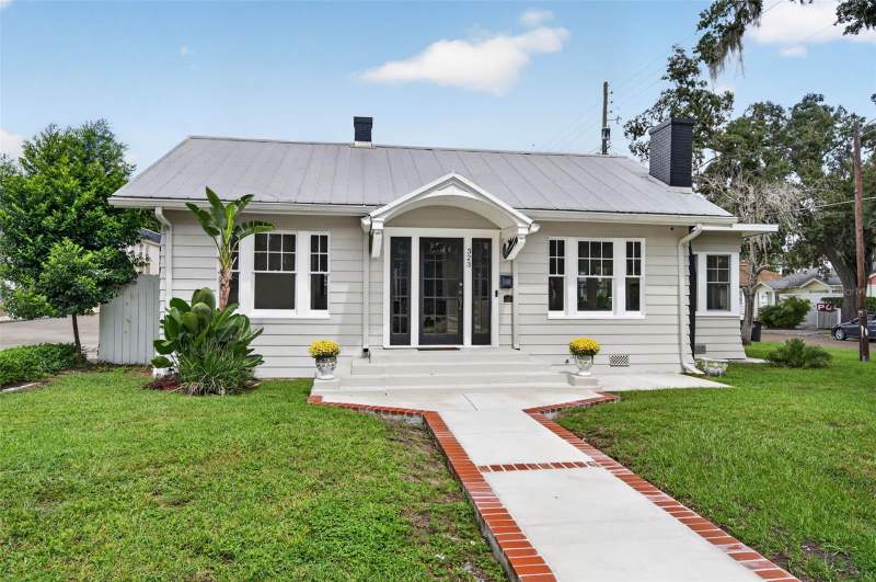 4 bedroom Single Family Residence at 323 E Amelia Street, Highland Park Add, Orlando — photo 2