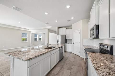 3711 Grain Run, Lakewood Ranch FL - photo 13 of 60