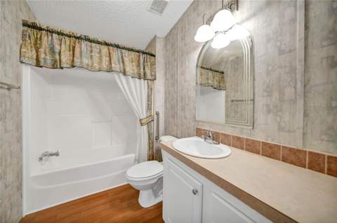 2100 Kings Hwy #206, Port Charlotte FL - photo 19 of 28