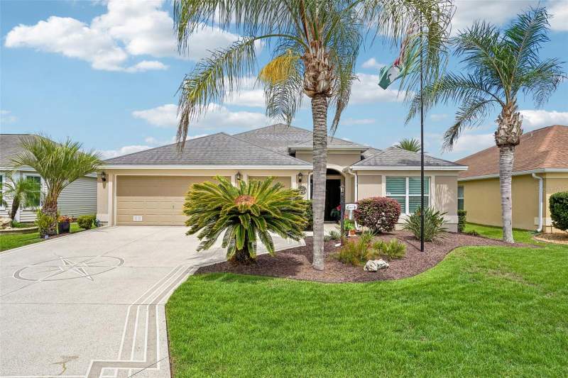 3 bedroom Single Family Residence at 857 Enisgrove Way, The Villages, The Villages — photo 2