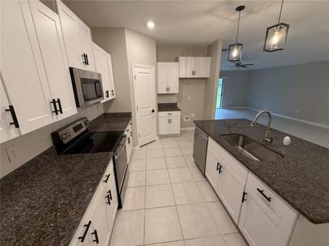 15516 Miller Creek Drive, Sun City Center FL - photo 6 of 19