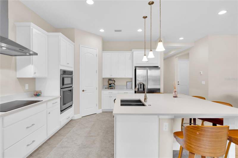 5 bedroom Single Family Residence at 13333 Oakenshaw Lane, Eagle Creek, Orlando — photo 5