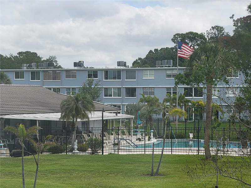 2 bedroom Condominium at 4715 Bay Street #225, Winston Park Northeast, St Petersburg — photo 3