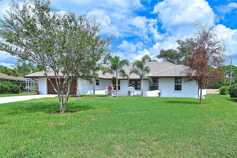 3 bedroom Single Family Residence at 102 Windward Drive, Southbay Yacht & Racquet Club, Osprey — photo 2