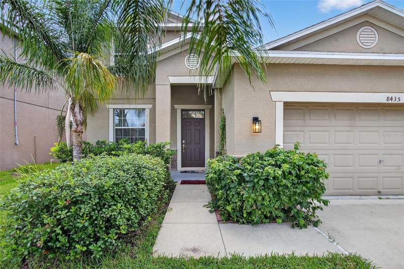 4 bedroom Single Family Residence at 8435 Hunters Fork Loop, Cypress Creek Ph 2, Ruskin — photo 3