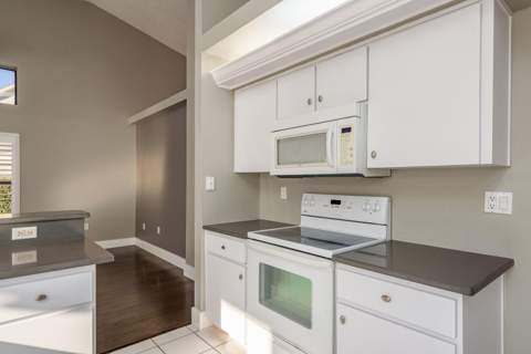 9326 Palm Haven Court, New Port Richey FL - photo 13 of 38